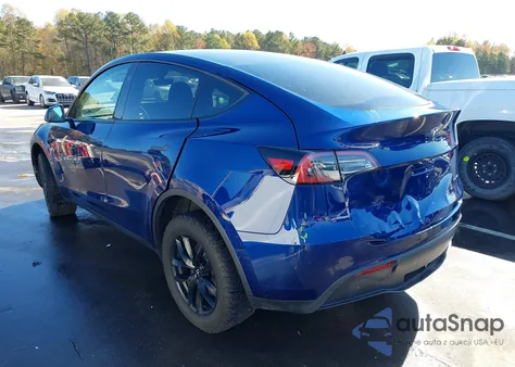 2023 Tesla Model Y Awd/Long Range Dual Motor All-Wheel Drive from USA, damaged, VIN 7SAYGDEEXPF822927